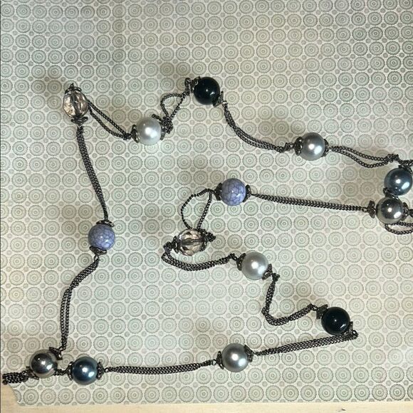 Elegant Multi-Color Beaded Necklace - Picture 1 of 3